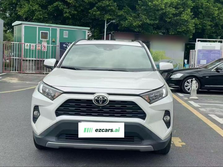 RAV4 2020 2.0L CVT RWD photo 2