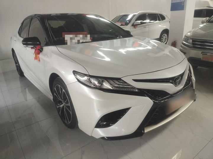 Camry 2018 2.0S photo 3
