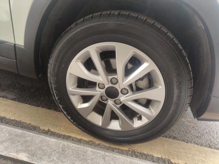 BAIC X3 2021 1.5T MT Honor photo 8