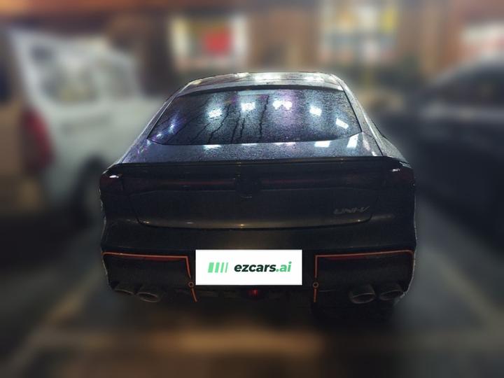 UNI-V 2023 1.5T Sport photo 5