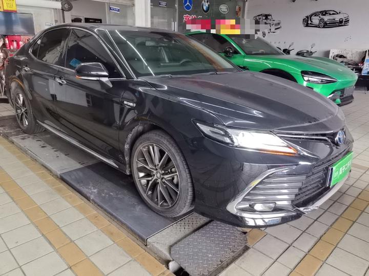 Camry 2023 Hybrid 2.5HG Luxury photo 3