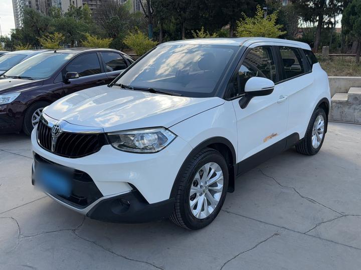 Zhonghua V3 2015 1.5L MT Smart