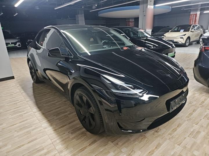 Model Y 2022 Facelift RWD photo 3