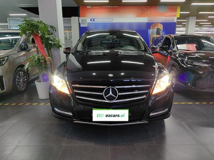 R-Class 2017 R 320 4MATIC Luxury Edition photo 2