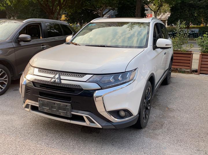 Outlander 2019 2.4L AWD Enjoy 5-Seater China V