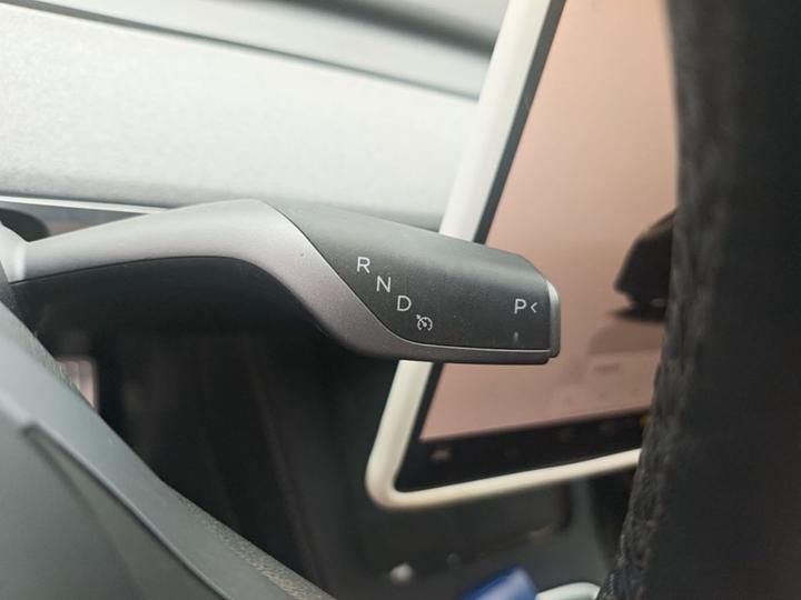 Model Y 2022 RWD photo 5
