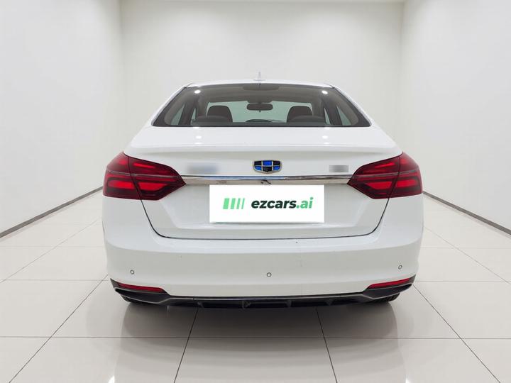 Emgrand 2018 1.5L MT photo 5