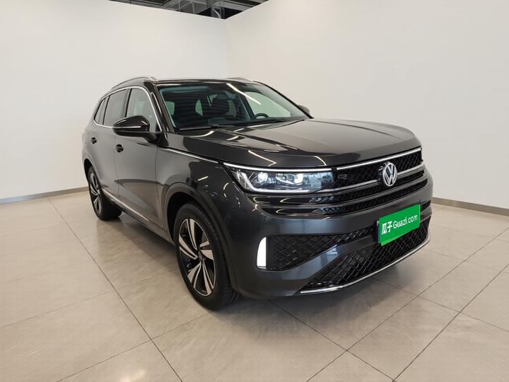 2024 Facelift 380TSI AWD R-Line photo 3