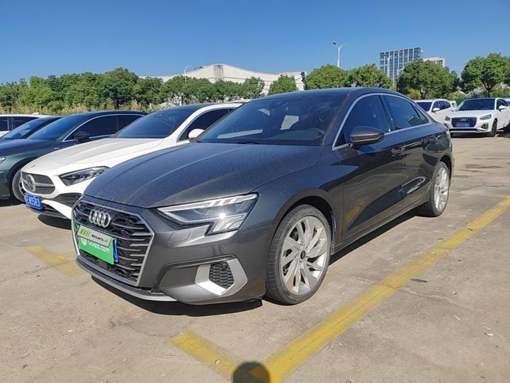 A3 2022 A3L Limousine 35 TFSI Fashion