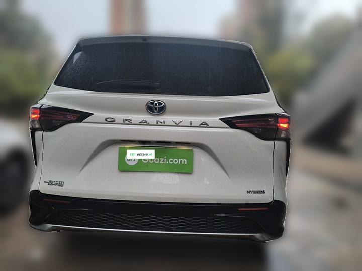 Granvia 2023 2.5L Hybrid Premium PLUS photo 5