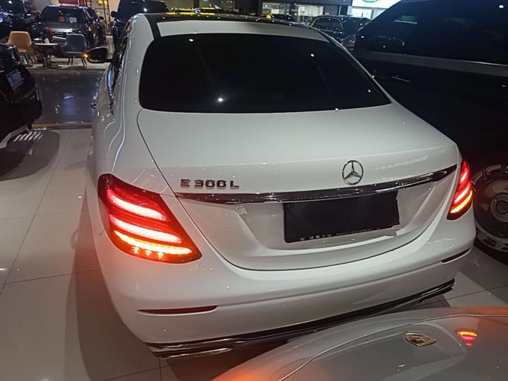 E-Class 2017 E 300 L Luxury photo 3