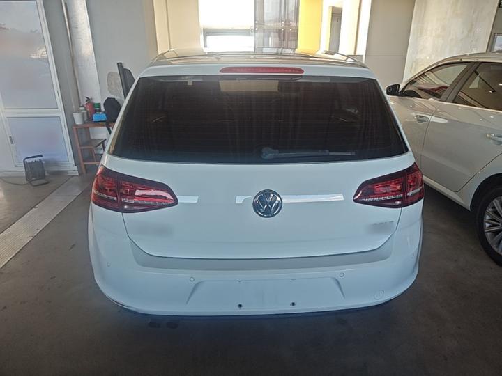 Golf 2017 230TSI AT Luxury Anniversary Edition photo 5