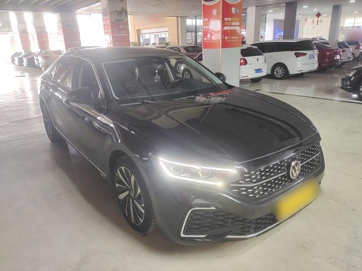 Passat 2022 330TSI Luxury photo 3