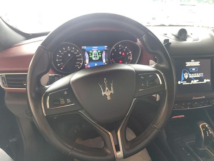 Levante 2016 3.0T Standard photo 2