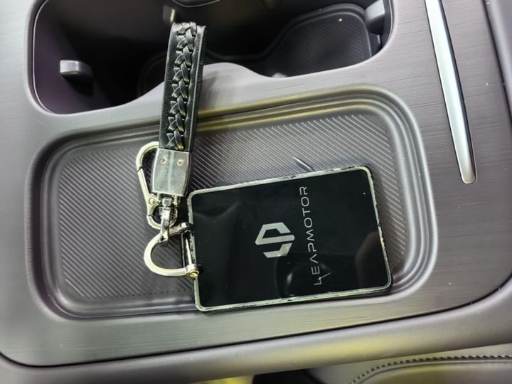 Leapmotor C16 2024 EV 520 Exclusive photo 8