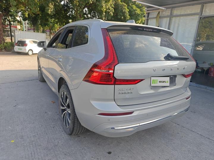 XC60 2023 B5 AWD Luxury photo 4