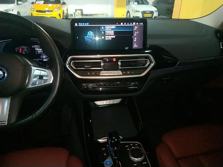 iX3 2022 Facelift Leading photo 8