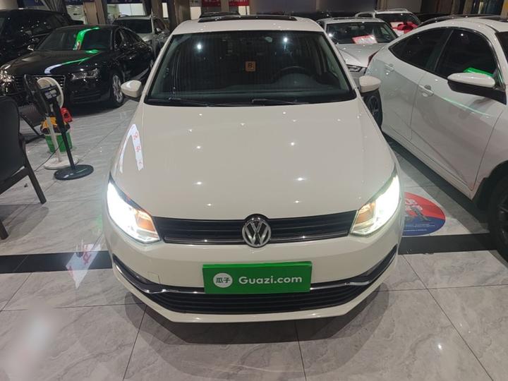 Polo 2016 1.6L AT Comfort photo 2