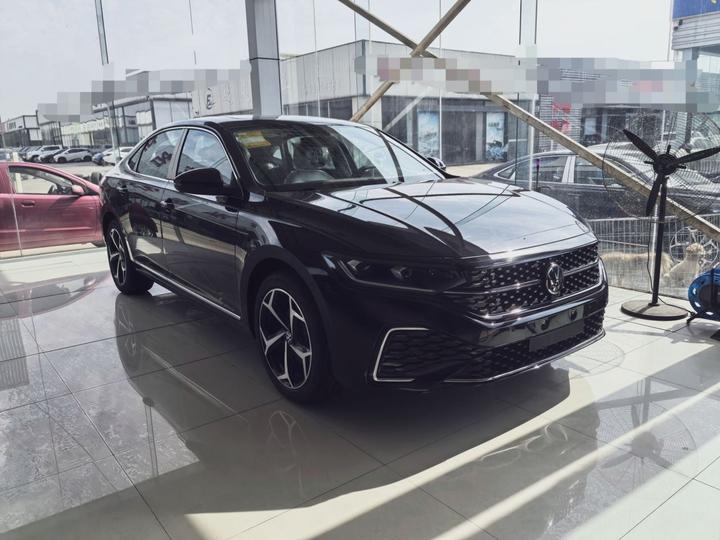 Passat 2026 380TSI photo 3