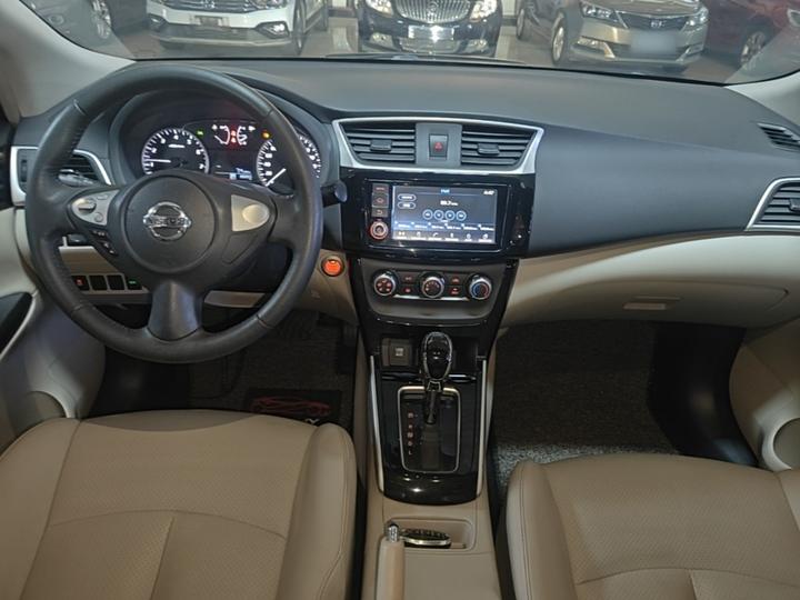 Sylphy 2018 1.6XV CVT Exclusive photo 2