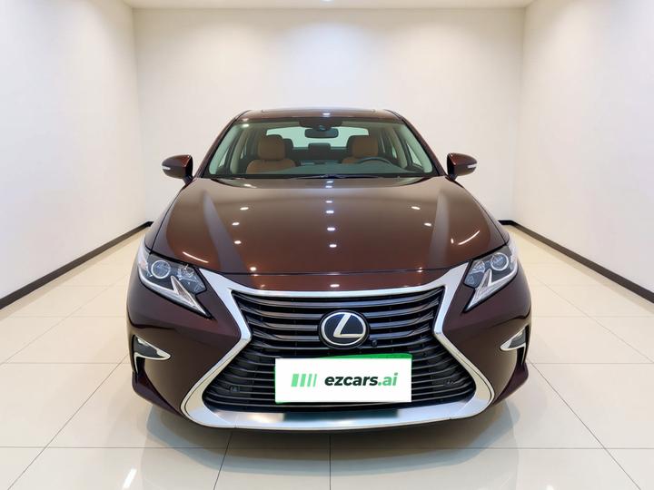 ES 2015 300h Comfort photo 2