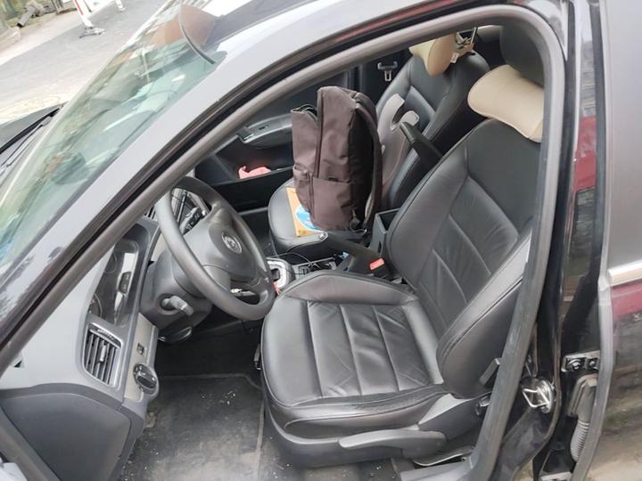 Lavida 2013 Facelift Classic 1.6L AT Comfort photo 7