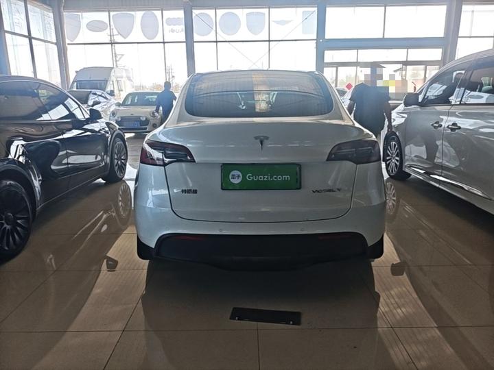 Model Y 2022 Facelift RWD photo 3