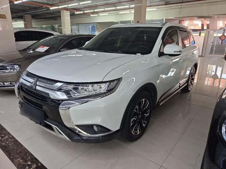 Outlander 2020 2.0L RWD Enjoy 7-Seater