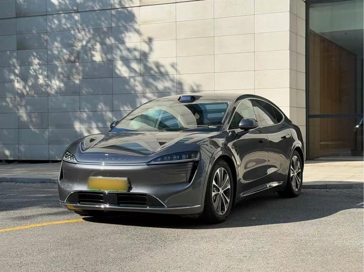 HIMA Luxeed R7 2025 EREV 251km Max