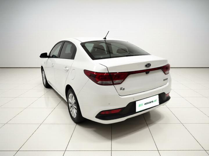 K2 2017 Sedan 1.4L AT GLS photo 4