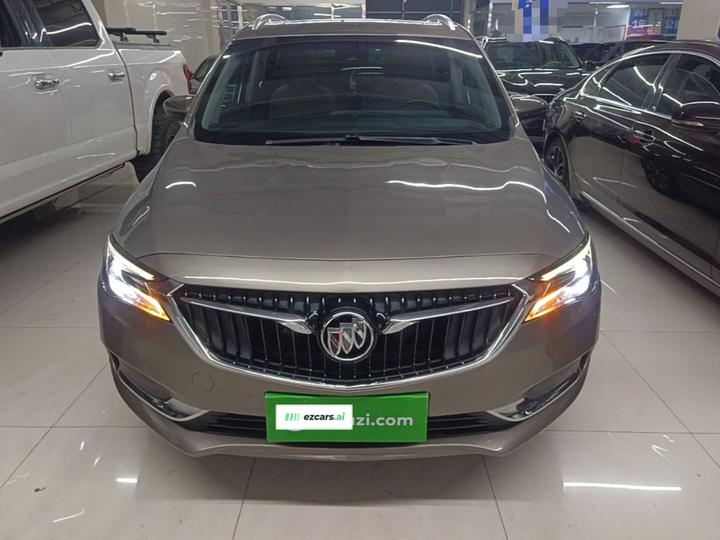 GL6 2021 323T Mild Hybrid Premium photo 2