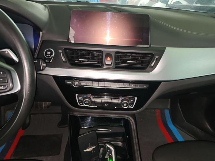 1 Series 2017 120i Design Package photo 8