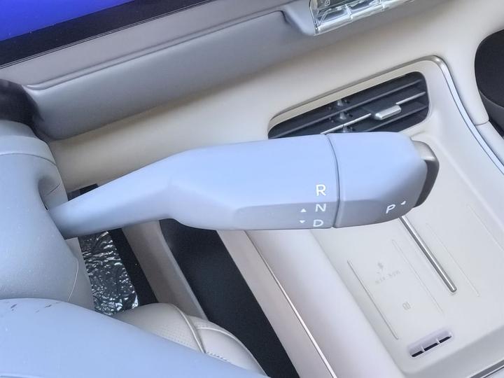 IM Motors LS8 2026 52 Max+ Tech Flagship 5-Seater photo 6