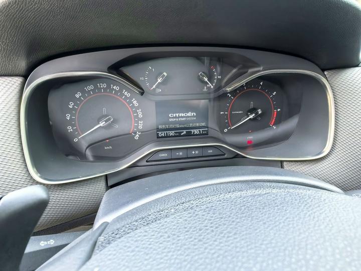 C6 2021 400THP Comfort photo 2