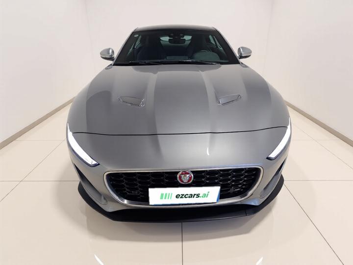 F-TYPE 2023 P300 Coupe photo 2