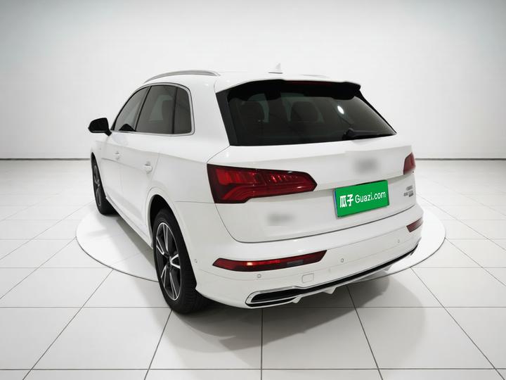 Q5L 2020 45 TFSI Exclusive Fashion photo 4
