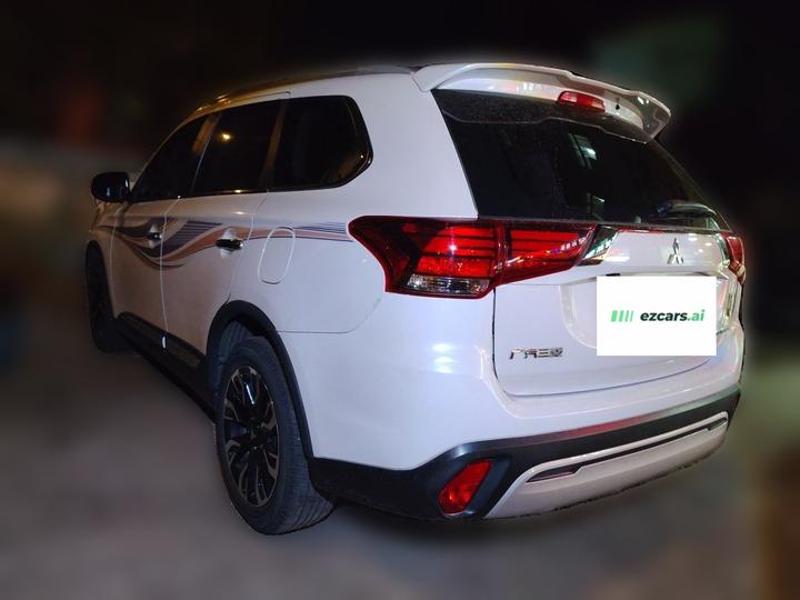 Outlander 2019 2.0L RWD Enjoy 5-Seater China V photo 5