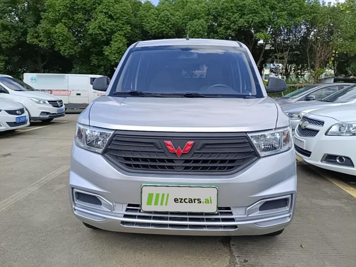 Wuling Hongguang V 2021 1.5L LAR
