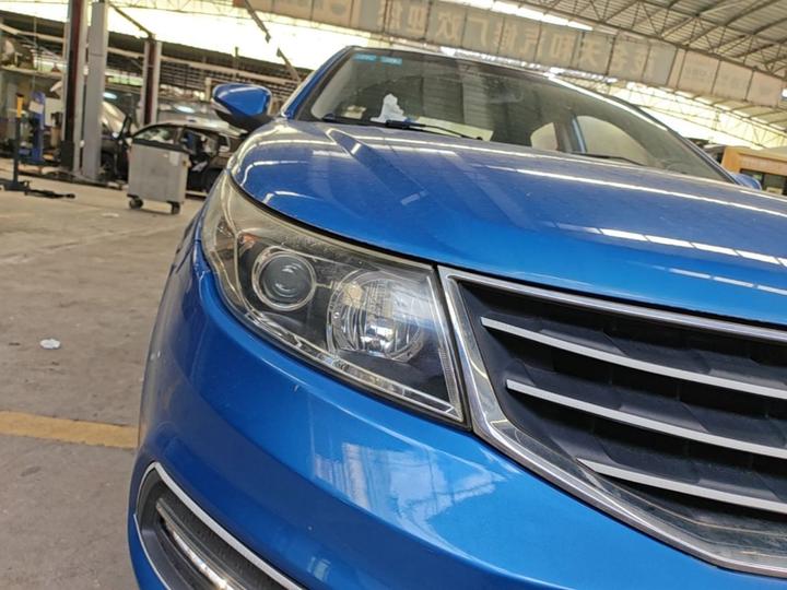 Vision 2016 1.5L MT photo 8