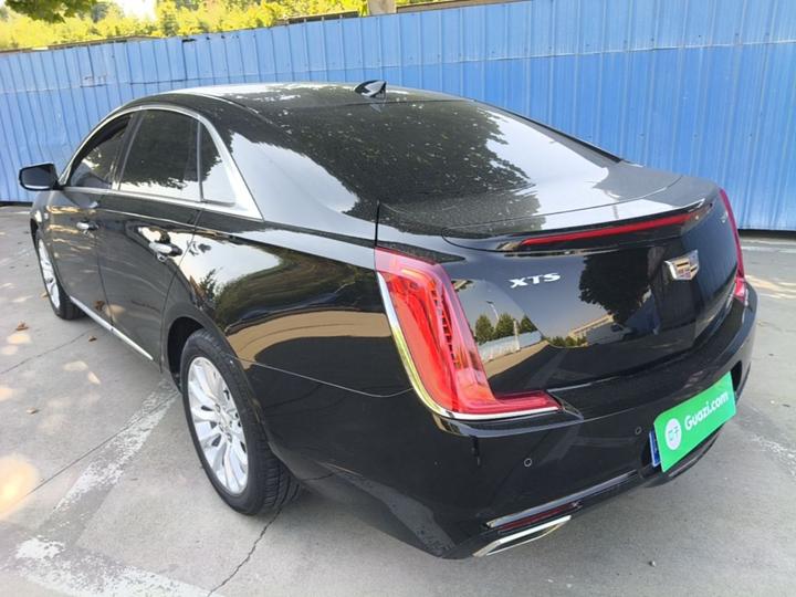 XTS 2018 28T Tech photo 4
