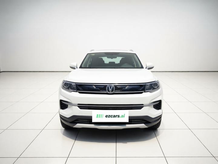 CS35PLUS 2019 1.6L MT Upgraded photo 2