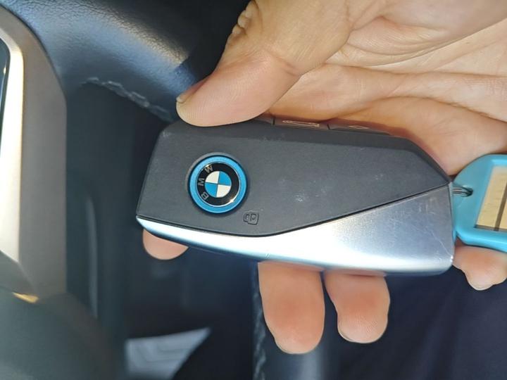 iX 2023 xDrive40 photo 8