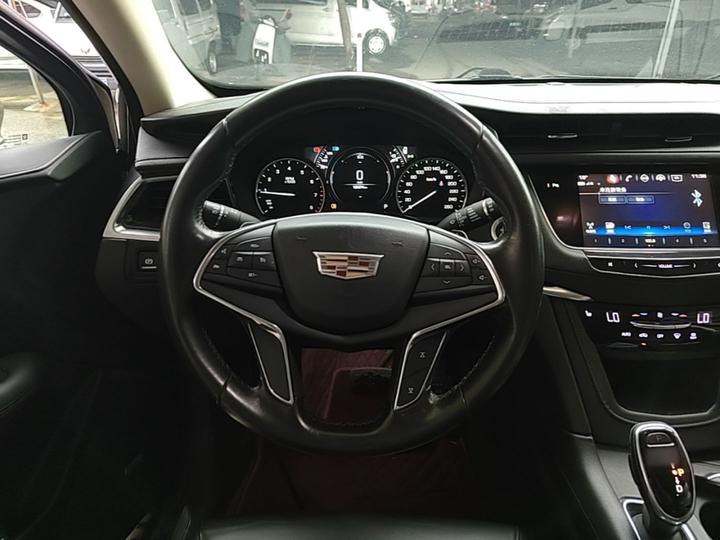 XT5 2018 25T Luxury photo 6