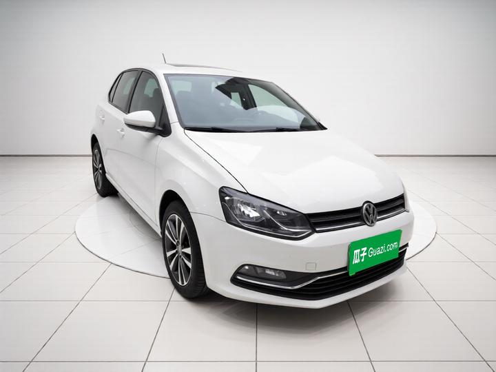 Polo 2016 1.6L AT Comfort photo 3