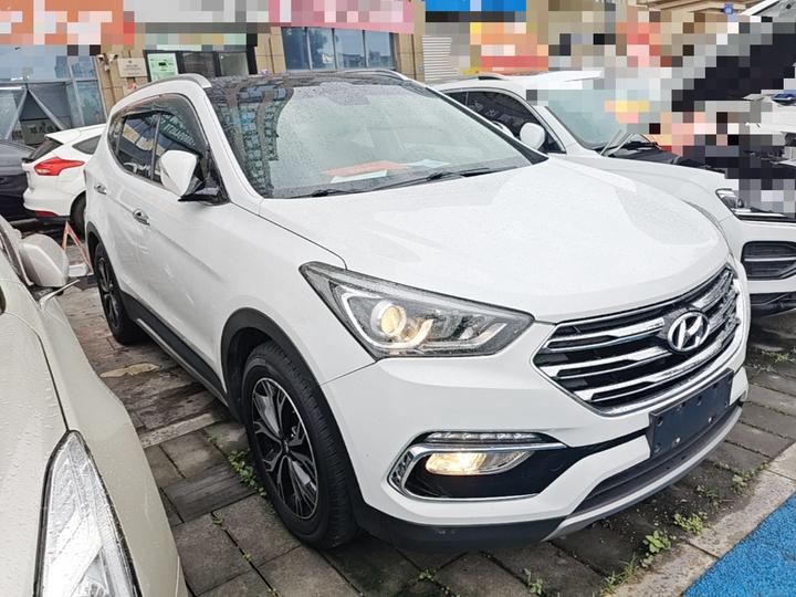 Santa Fe 2017 2.0T AT AWD Smart 7-Seater photo 3