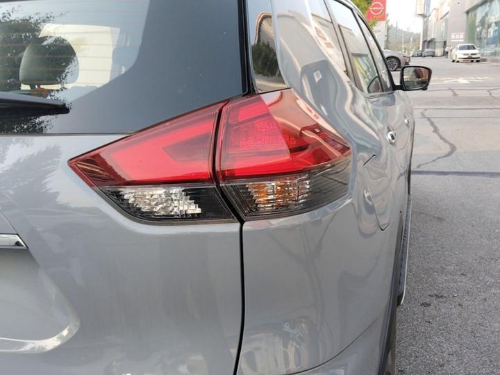X-Trail 2025 2.0L RWD Leading photo 7