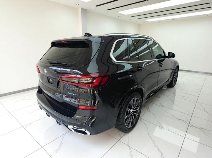 X5 Imported 2021 xDrive40i M Sport Package photo 6