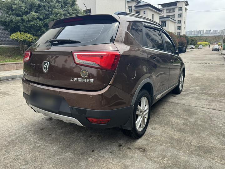 560 2015 1.8L MT Comfort photo 4