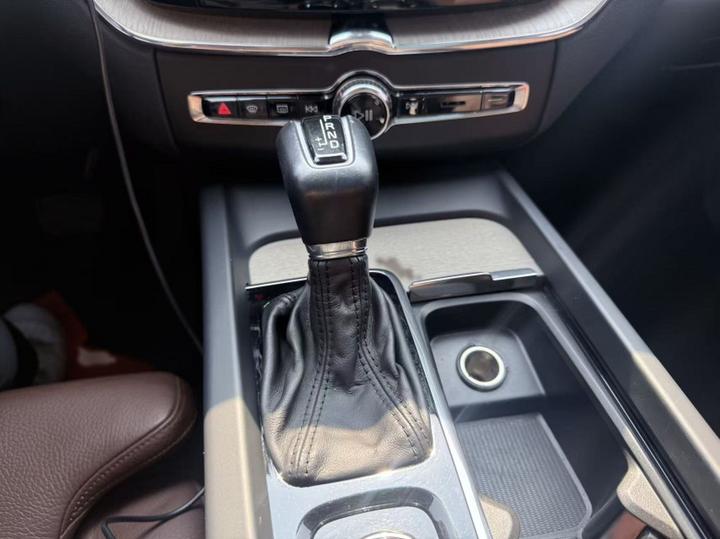XC60 2019 T5 AWD Luxury China VI photo 6