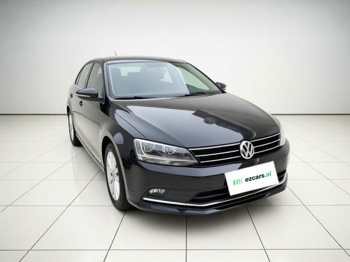 Sagitar 2015 230TSI MT Comfort photo 3